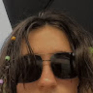 Meet your Posher, Avery